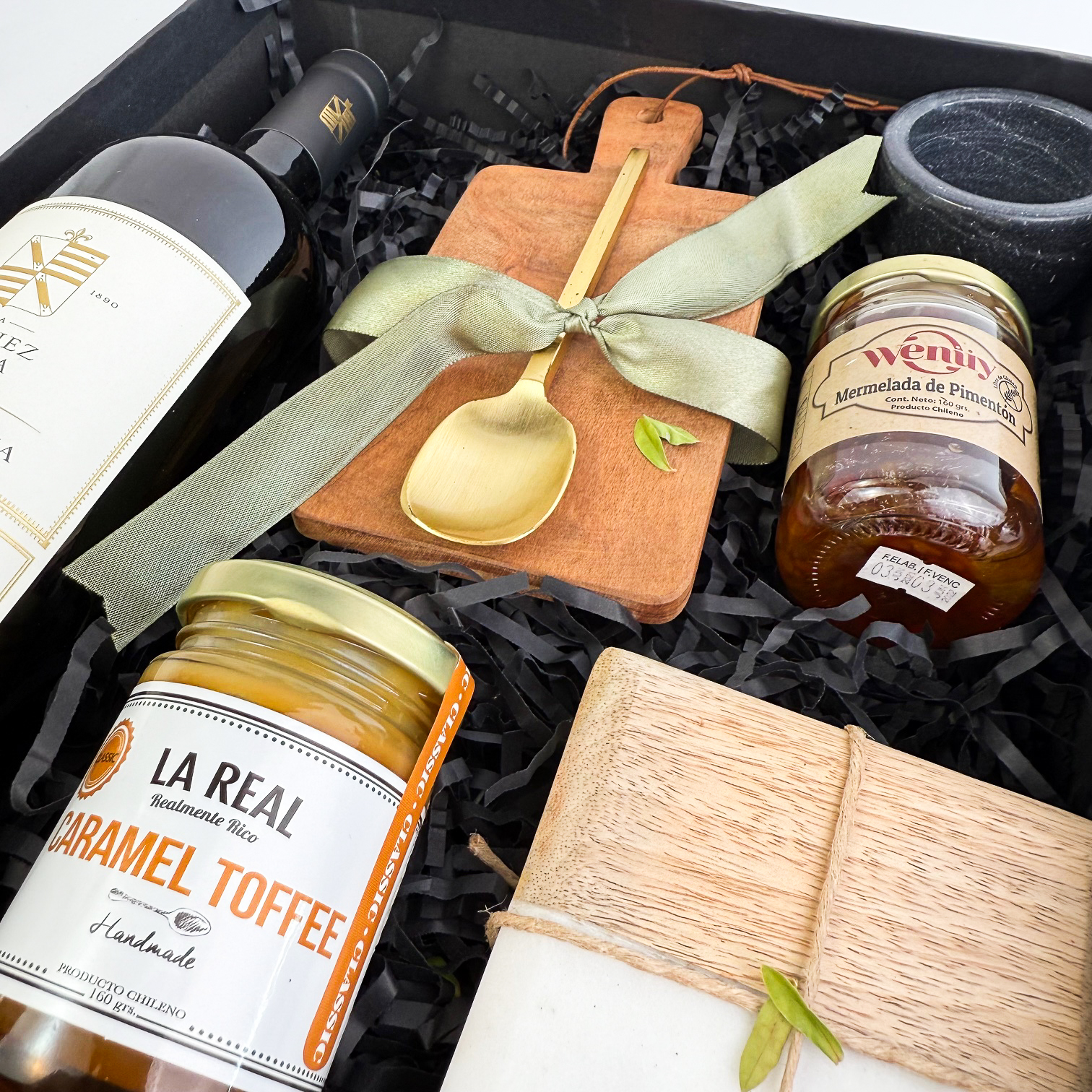CAJA GOURMET APERITIVO DULCE MARMOL Y MADERAS - Imagen 4