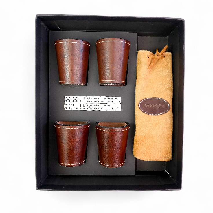 JUEGO CACHOS CUERO EN CAJA PREMIUM