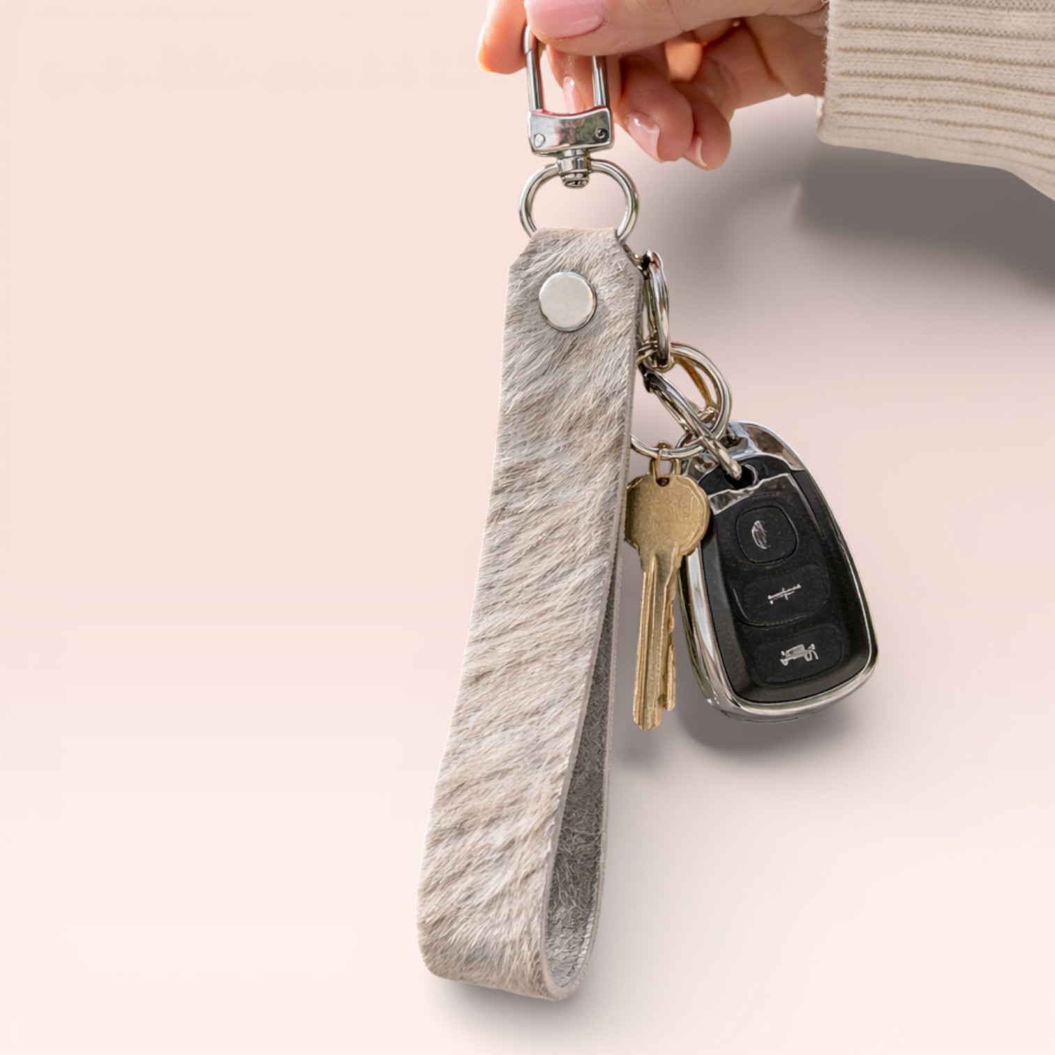 STRAP DE CUERO PARA CELULAR / LLAVES - Imagen 3